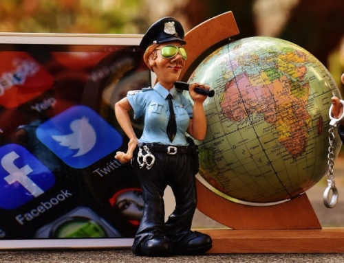 FREE WEBSITE VS. FACEBOOK – WHICH FIRST?